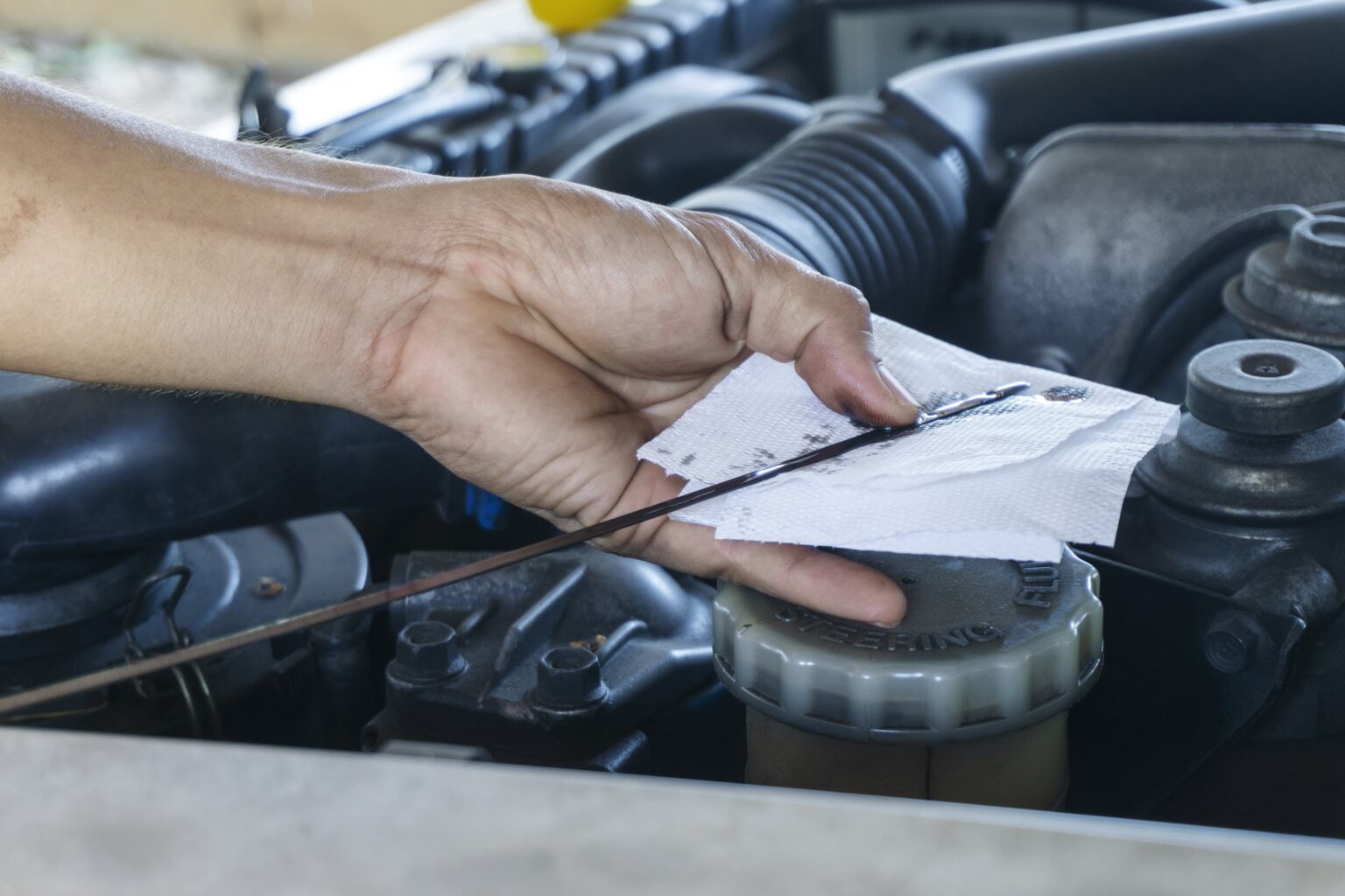 Cada cuánto cambiar el aceite del coche RACC Start