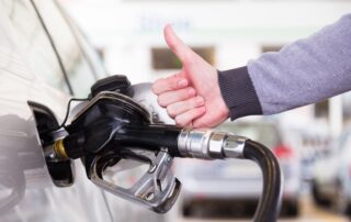 ¿Cómo se gasta menos gasolina? Guía rápida para reducir el consumo de combustible